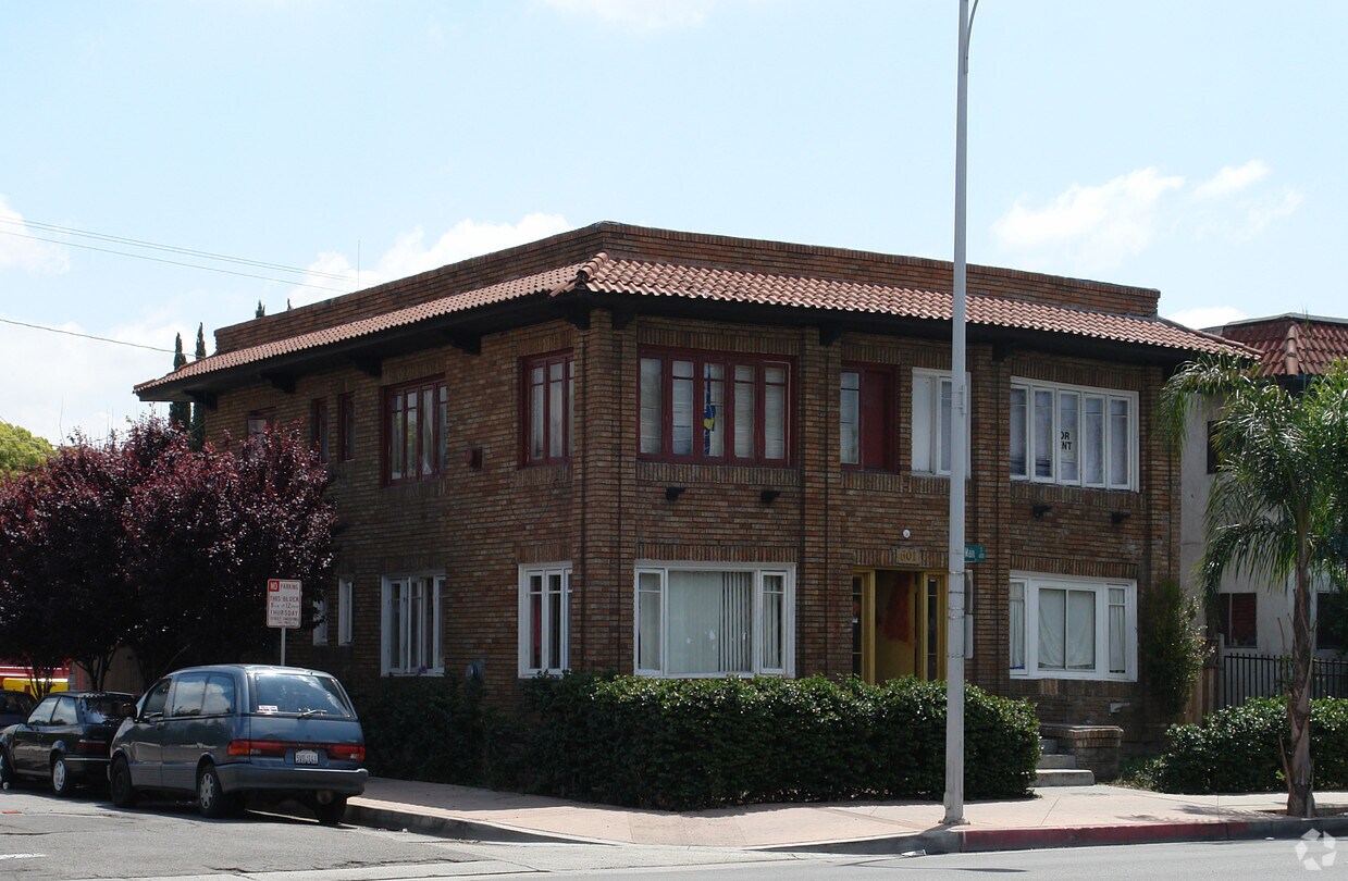 Building Photo - 601 S Main St
