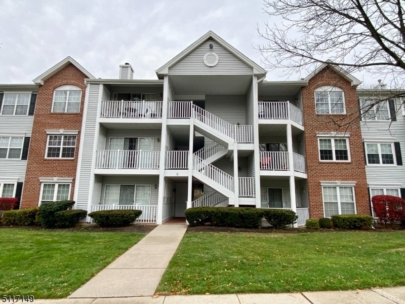 808 Breckenridge Dr, Branchburg, NJ 08876 Room for Rent in Branchburg