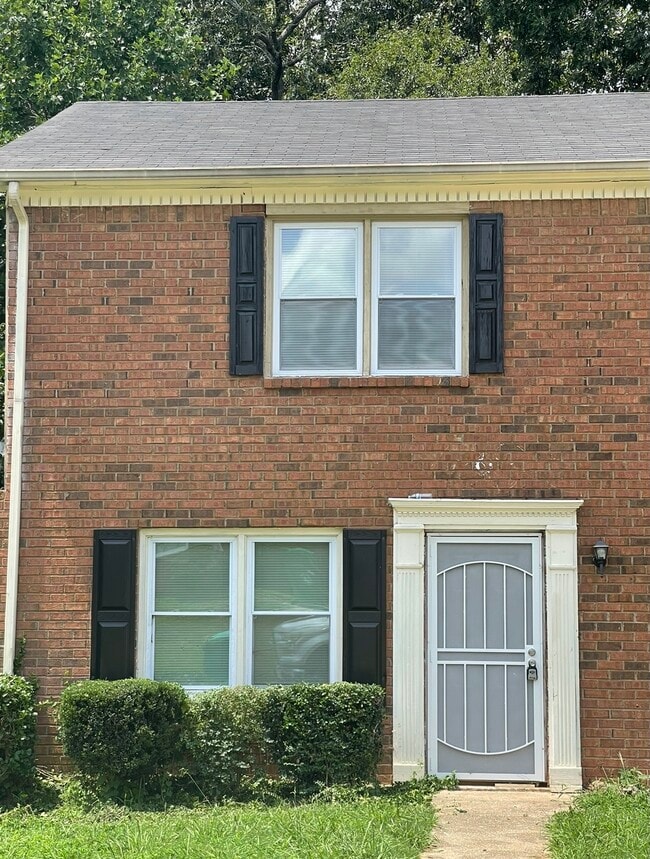 Building Photo - 5299 Ridge Forest Dr