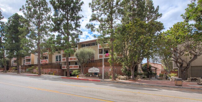 Building Photo - 6355 Green Valley Cir