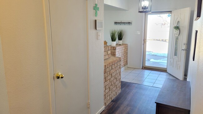 Building Photo - PRE-LEASING THIS--- Charming-Country Livin...