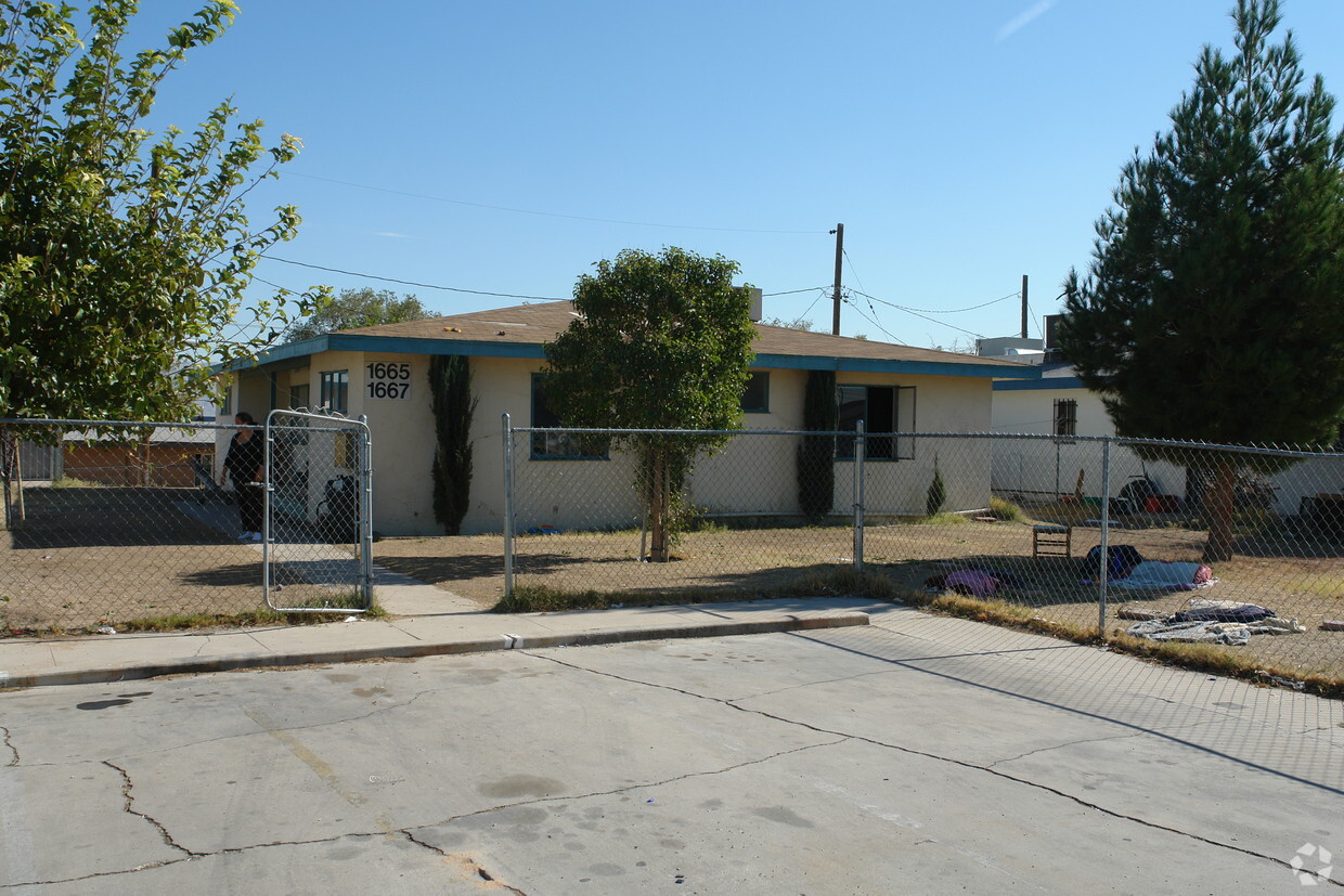 Primary Photo - 1665-1677 D St