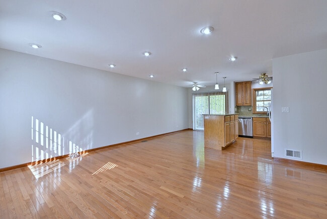 Foto del edificio - 714 N Lakeside Dr