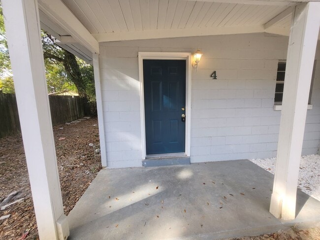 Building Photo - 4 wyoming Dr Pensacola, FL 32505  January ...