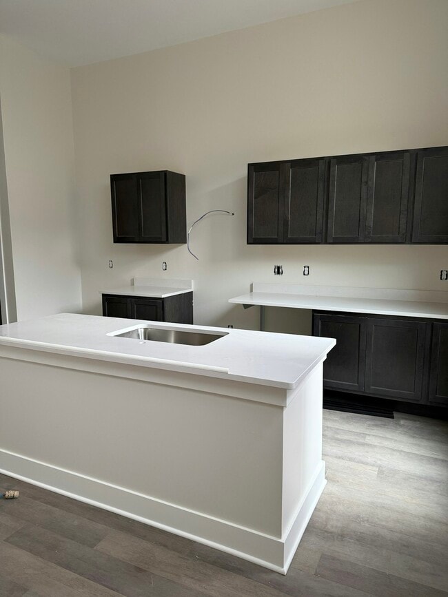 Building Photo - 106 E Erie St