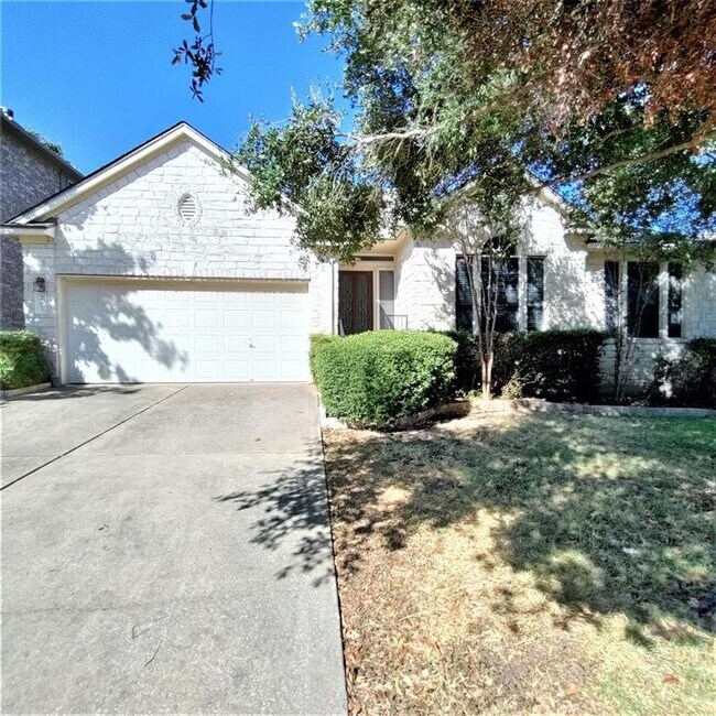 Building Photo - 207 Kettleman Ln N
