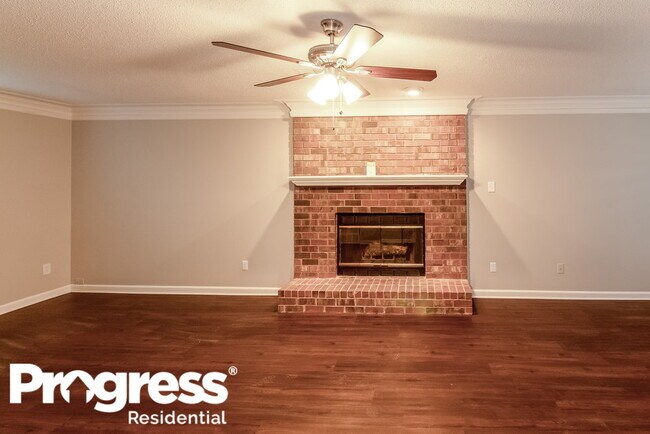 Foto del edificio - 695 Tealwood Ln