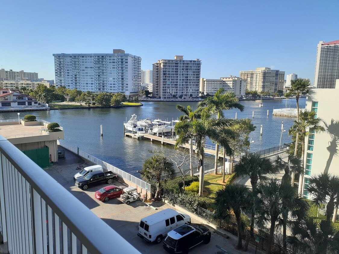 Photo - 1965 S Ocean Dr (Hallandale Beach, FL)