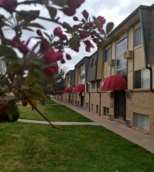 Kipling Village Apartments Rentals Wheat Ridge, CO