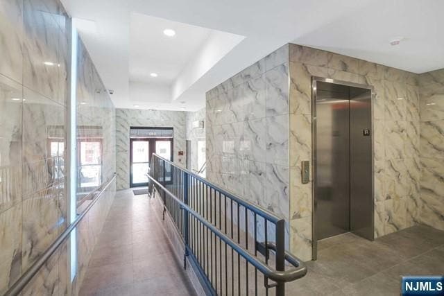 Building Photo - 545 39th St