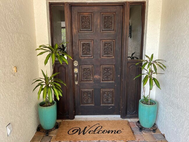 Foto del edificio - 410 Rio Casa Dr S