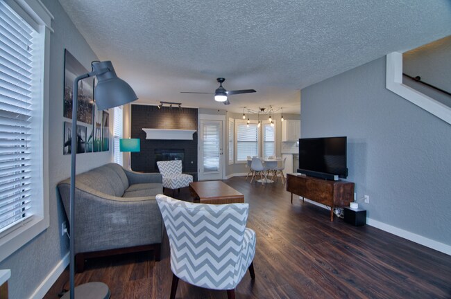 Foto del edificio - 2924 Canyon Oaks Ct