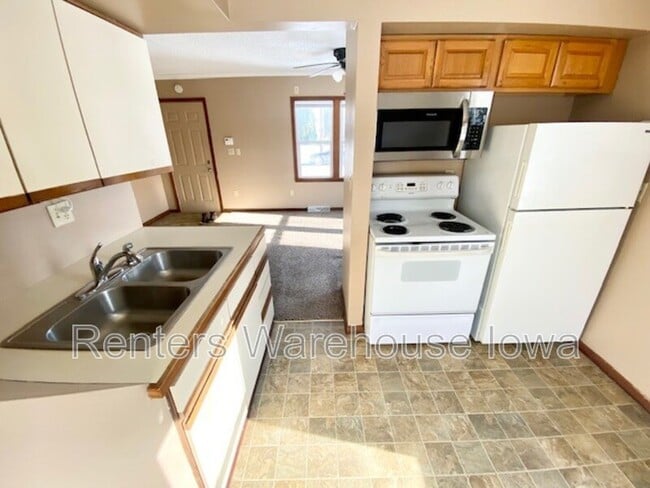 Building Photo - 3330 52nd St