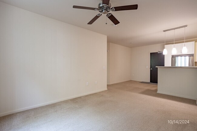 Foto del edificio - Available April 5th!  2 bedroom, 2 bath, 1-parking condo unit at The Cove Waikiki
