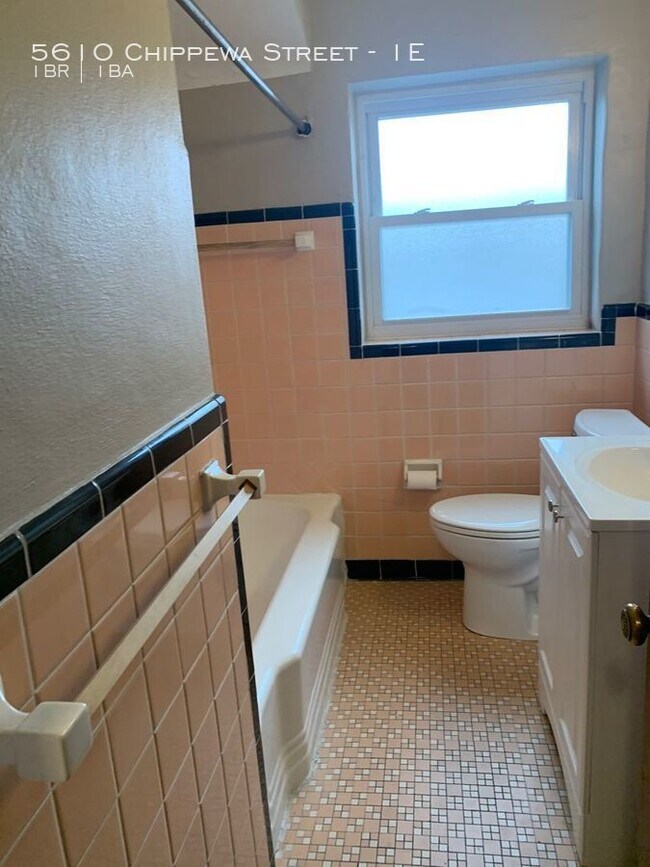 Foto del edificio - 5610 Chippewa St