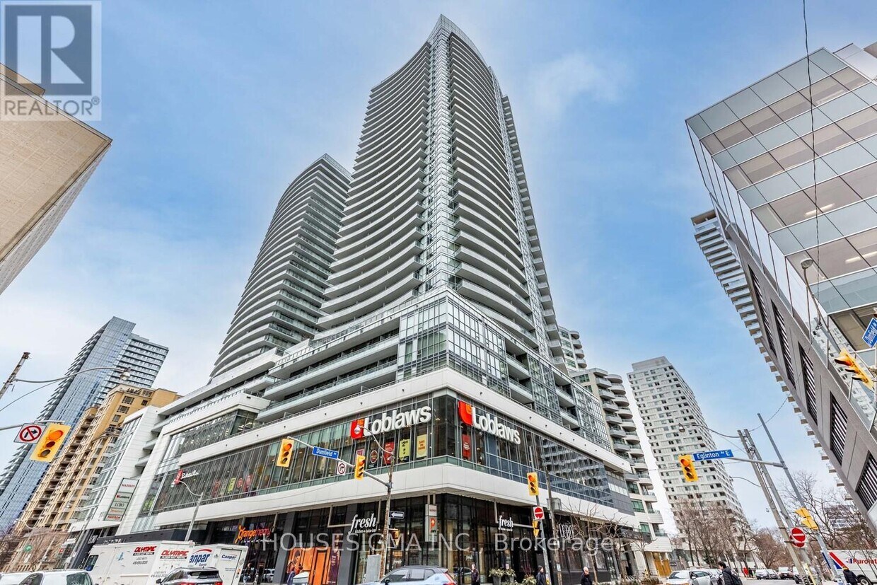 Photo principale - 2603-89-2789 Dunfield Ave