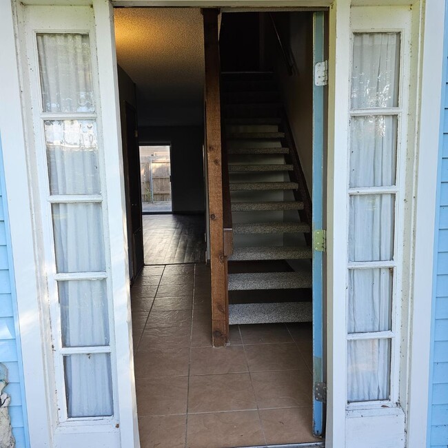 Building Photo - 1110 Audubon Ave
