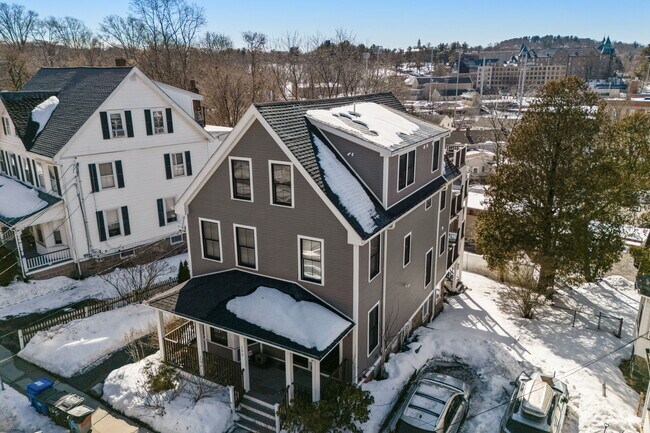 Building Photo - 153 Foster St