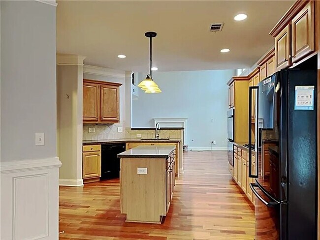 Foto del edificio - Spacious 4BR House in Decatur