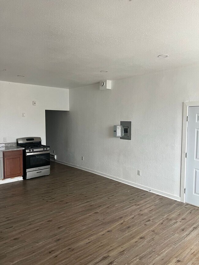 Foto del edificio - 2001 10th Ave