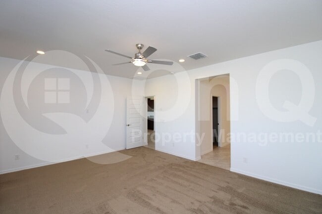 Building Photo - 23020 E Calle Luna