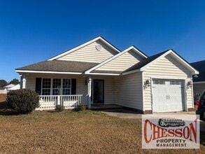 Building Photo - 3808 Sabre Ln