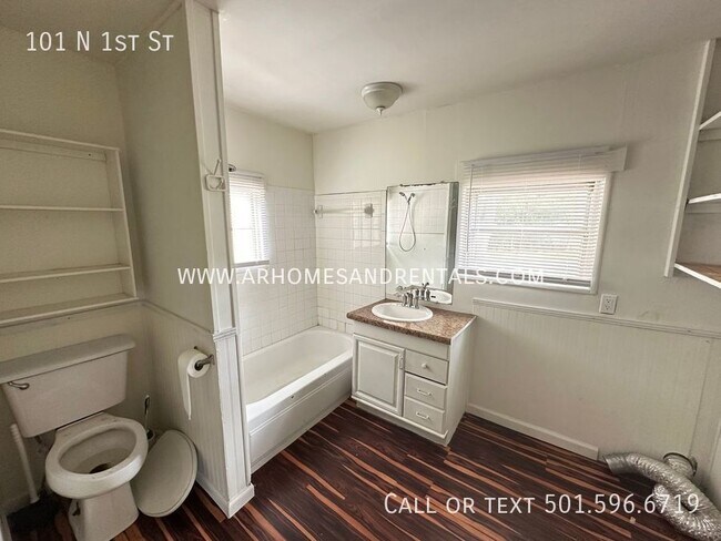 Foto del edificio - 101 N 1st St