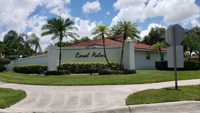 Building Photo - 6714 N Pine Island Rd