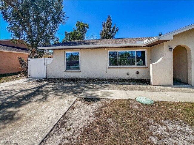 Foto del edificio - 18660 Miami Blvd