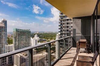 Building Photo - 801 S Miami Ave