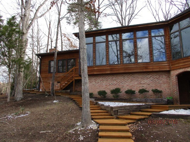 Building Photo - 13521 Luray Ave
