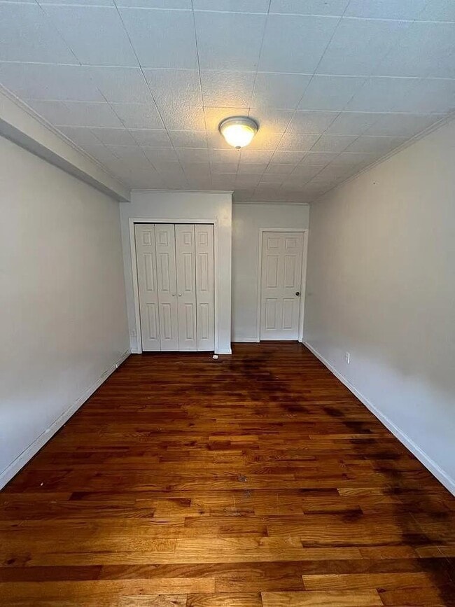 Photo - 2422 Wilson Ave Apartment