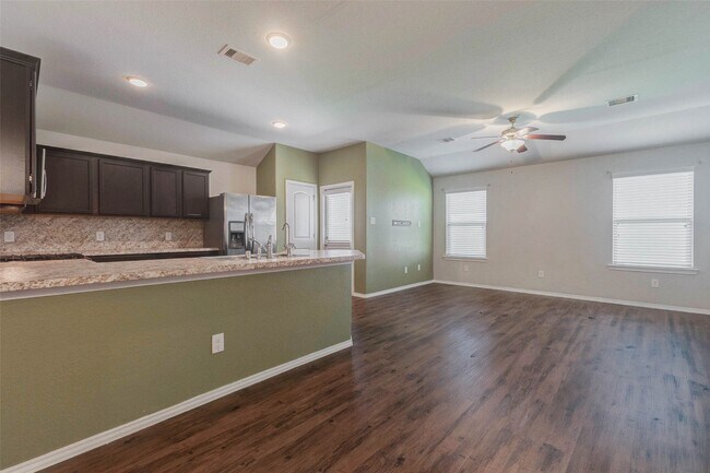 Foto del edificio - 5422 Dovetail Arbor Trace