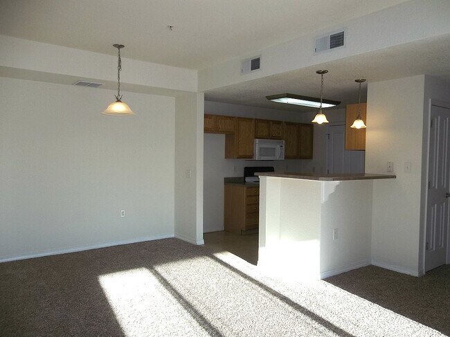 Building Photo - 2133 Krisron Rd