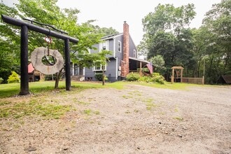 Building Photo - 186 Providence St