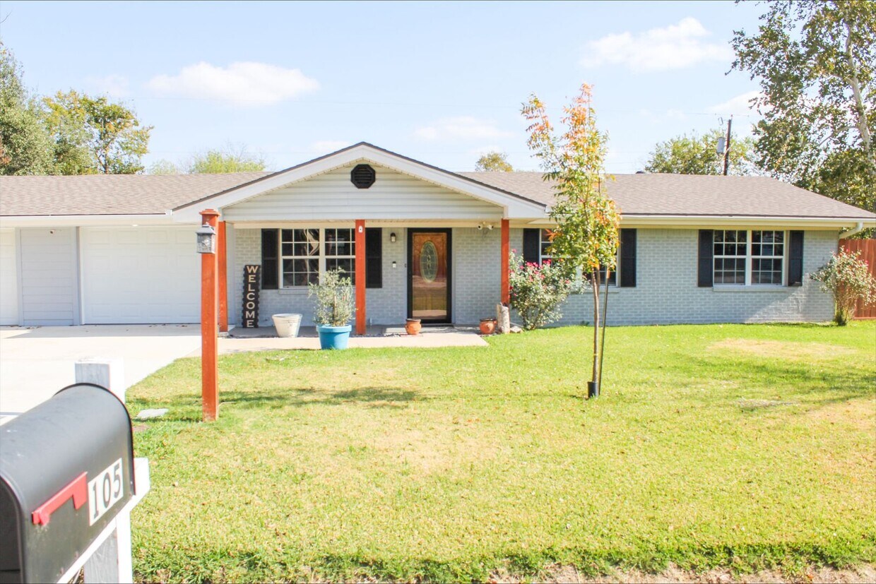 Foto principal - Beautiful Home Available 11/24 For Rent In Little River Academy!