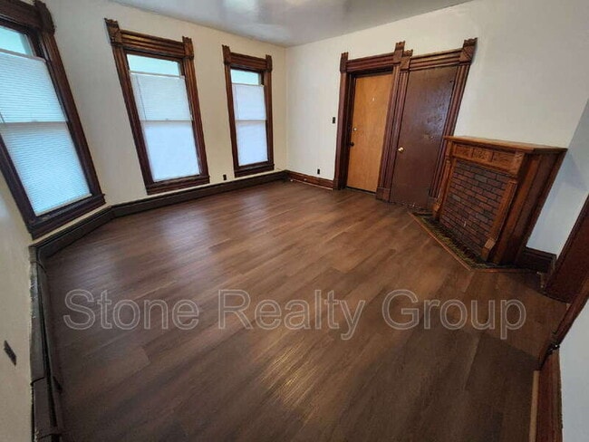 Building Photo - 1101 S 7th St