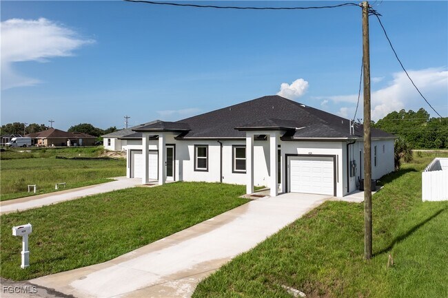 Foto del edificio - 428-430 Petite Ave