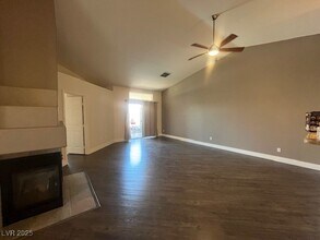 Building Photo - 3352 Kylemore St