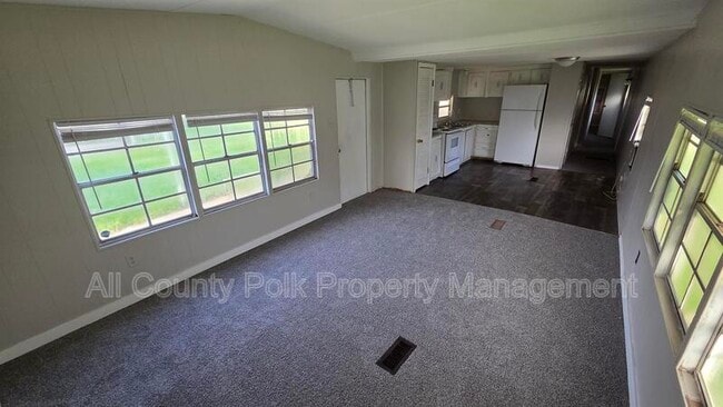 Foto del edificio - 2735 W 10th St