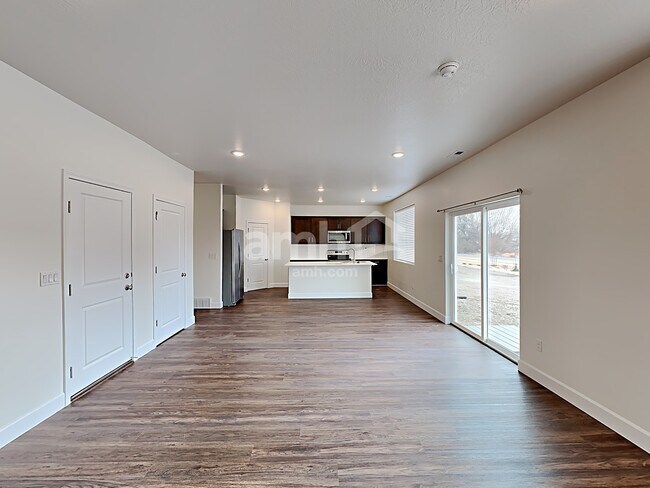 Building Photo - 1419 Perelle Ln