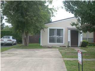 Building Photo - 504 Schneider Dr