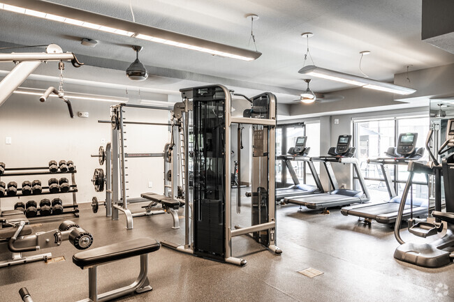 Fitness Center - Yugo Atlanta Summerhill