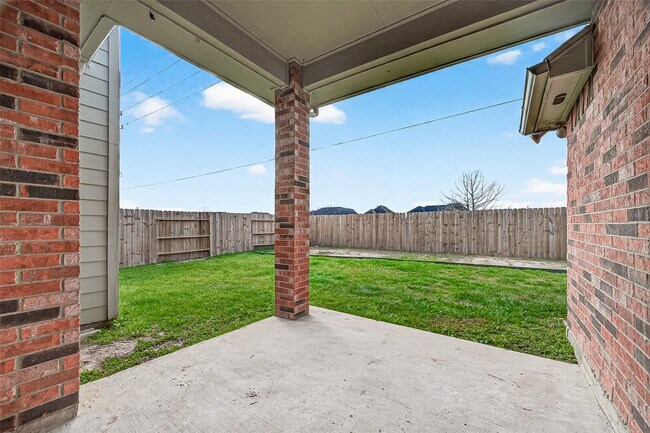 Foto del edificio - 18727 Forest Deer Rd