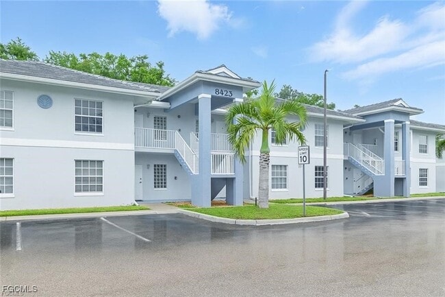 Foto del edificio - 8423 Bernwood Cove Loop