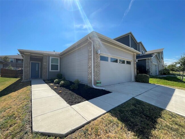 Foto del edificio - 8125 Linnie Ln