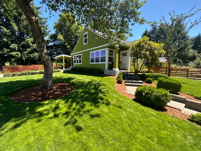 Building Photo - 2501 Sevedge Ct NE