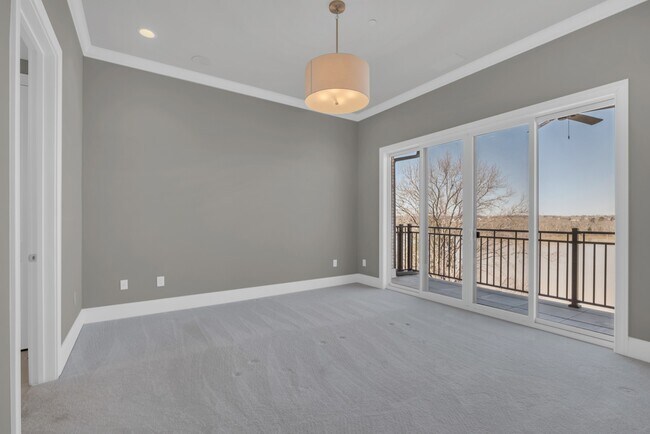 Photo - 1024 Club View Dr Townhome