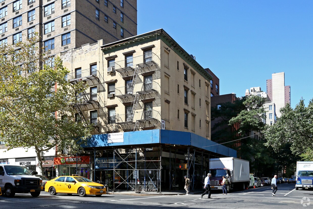 Primary Photo - 430 Third Ave