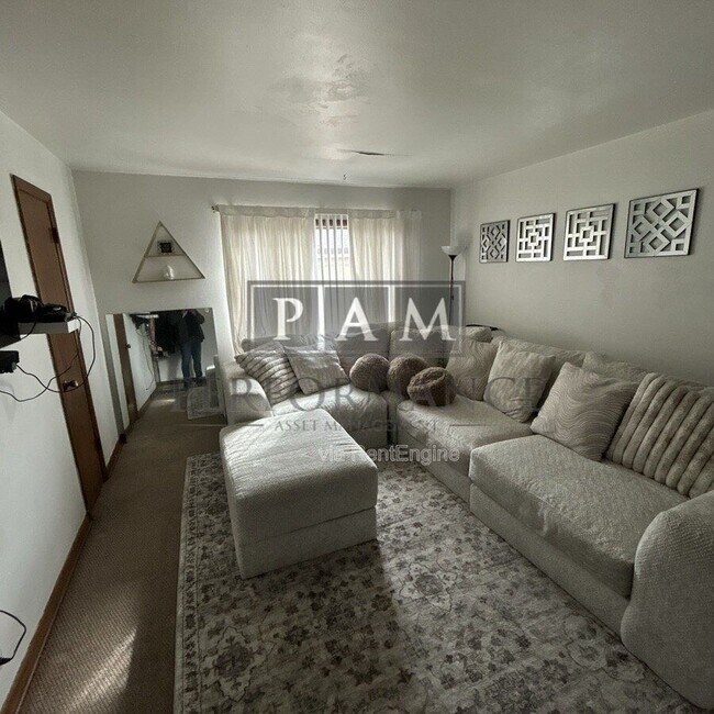 Foto del edificio - 2155 S 102nd St